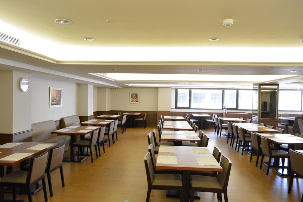 Fuward Hotel Tainan 50/64