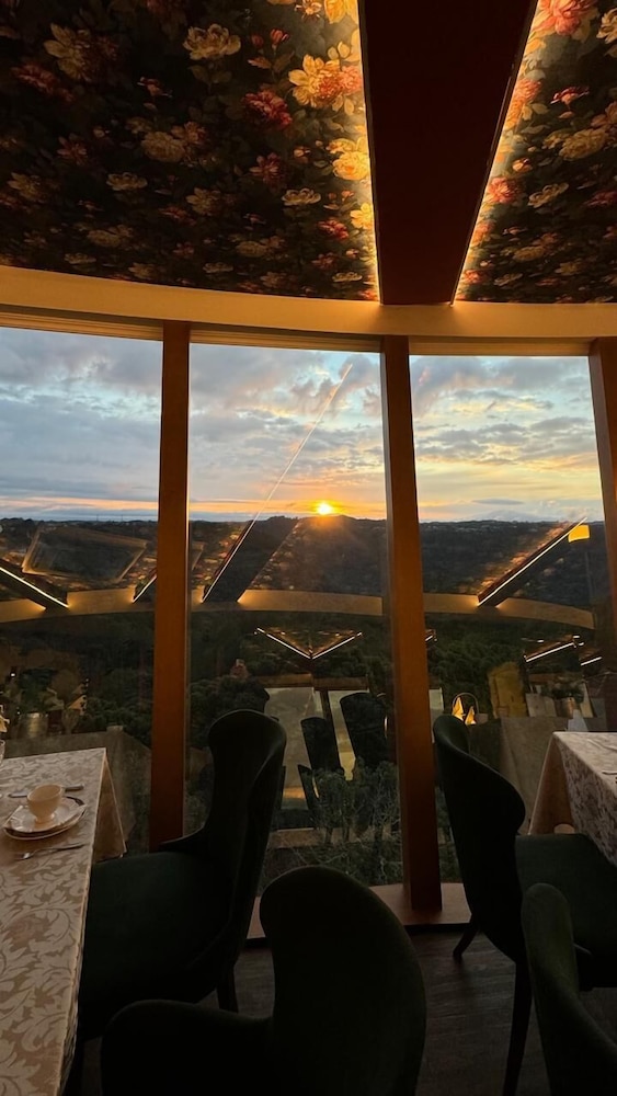 HOTEL RF VISION restaurante giratorio 39/50