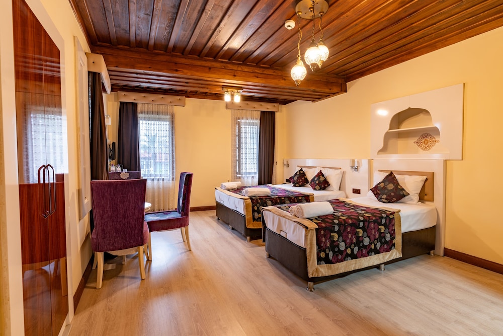 Bacchus Pension 8/49