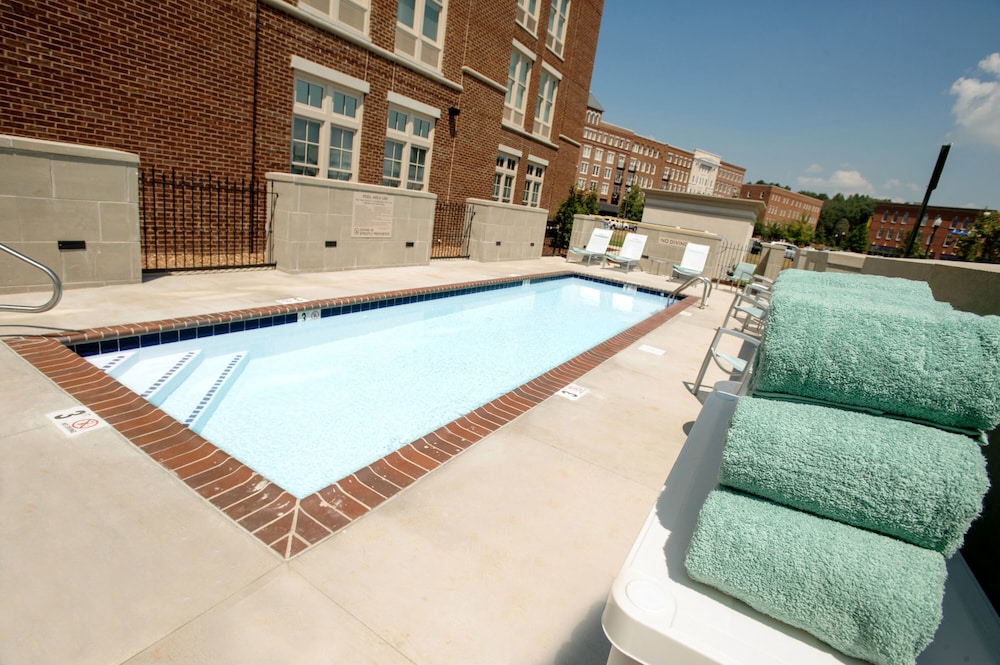 SpringHill Suites Huntsville West/Research Park 3/28