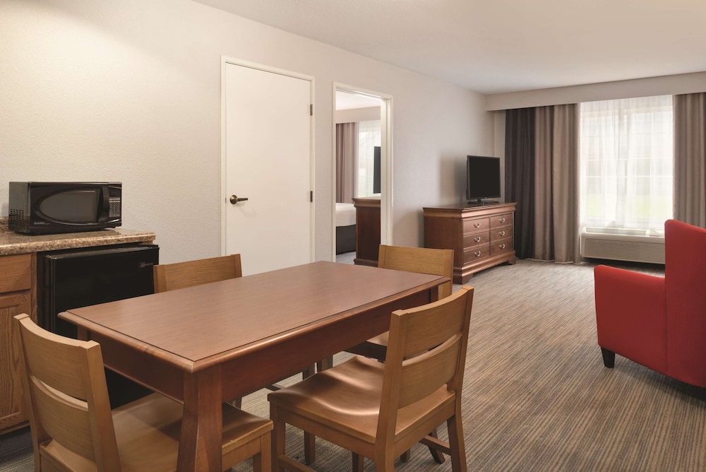 Country Inn Suites By Radisson Valparaiso In 26/28