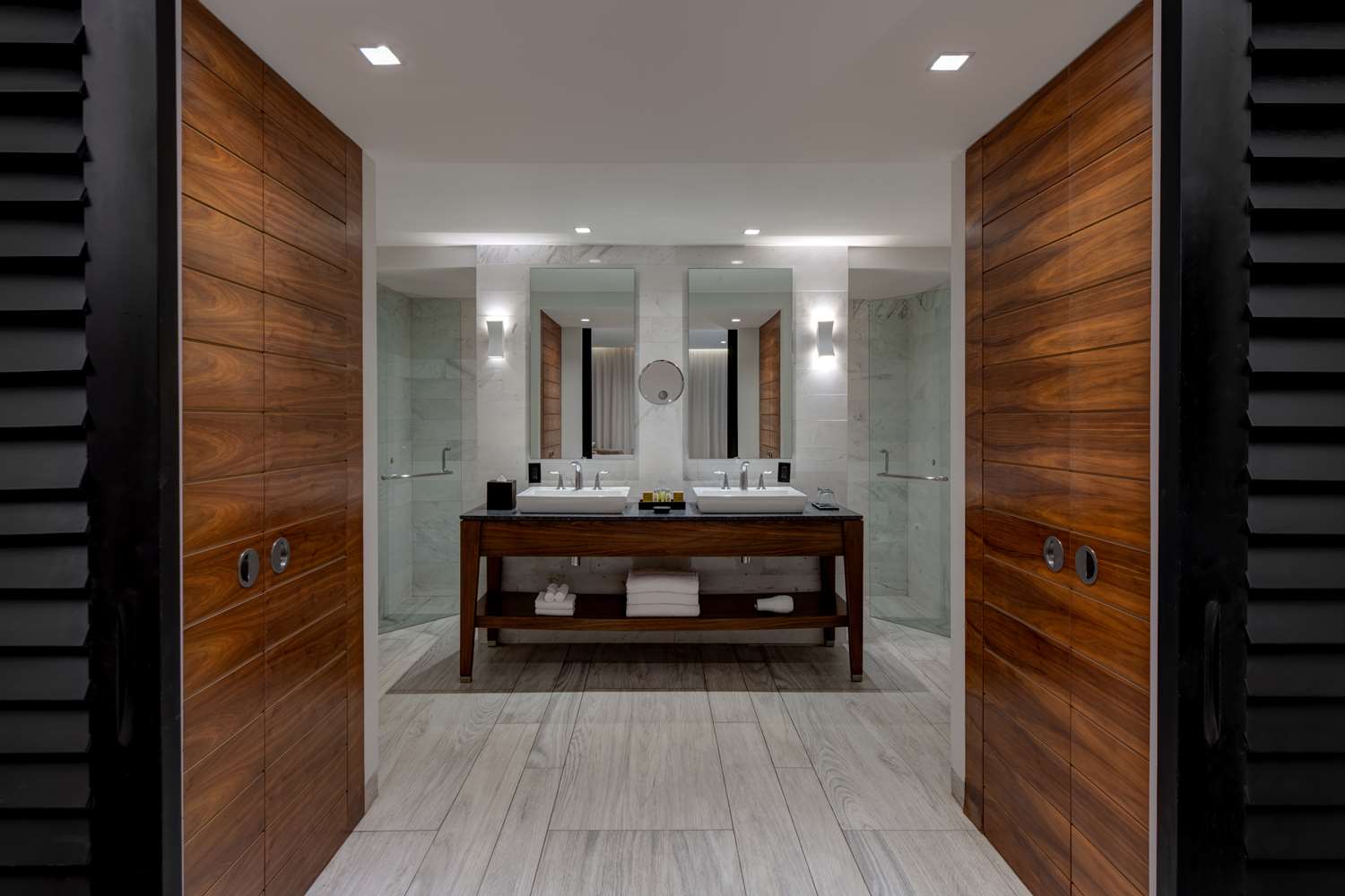 Master, Suite, King Bed, Ocean Front، Hilton Vallarta Riviera All-Inclusive Resort 3/3