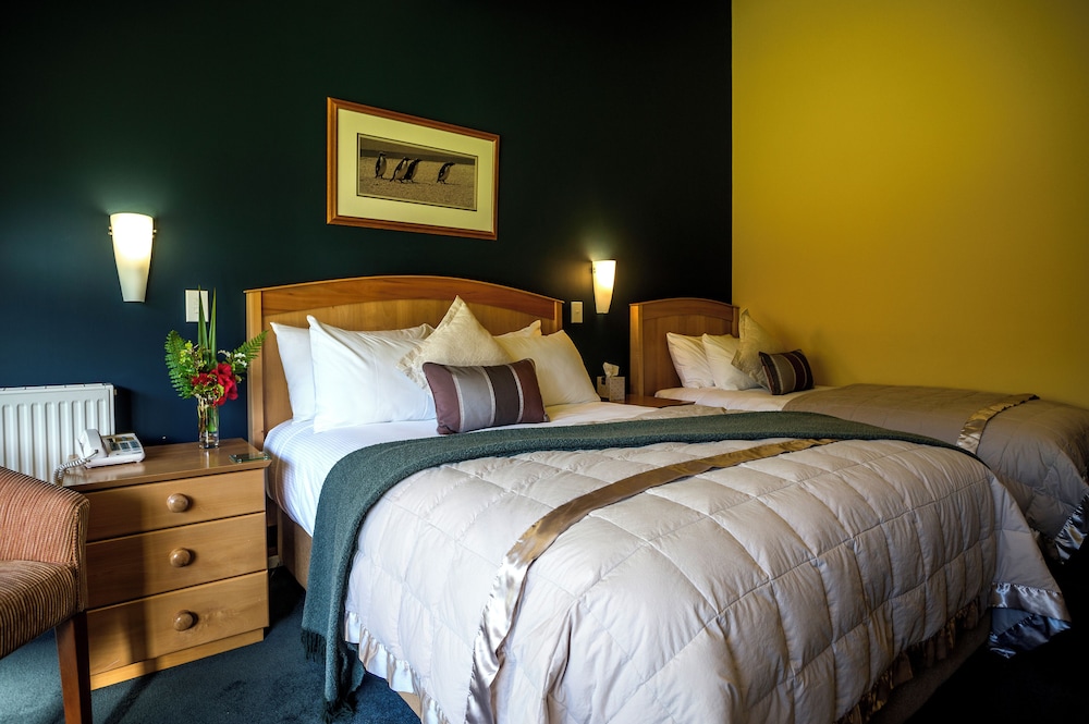 Lake Moeraki Wilderness Lodge 12/39
