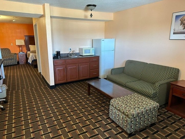 Stay Inn by OYO Near I 80 Lincoln West 21/32