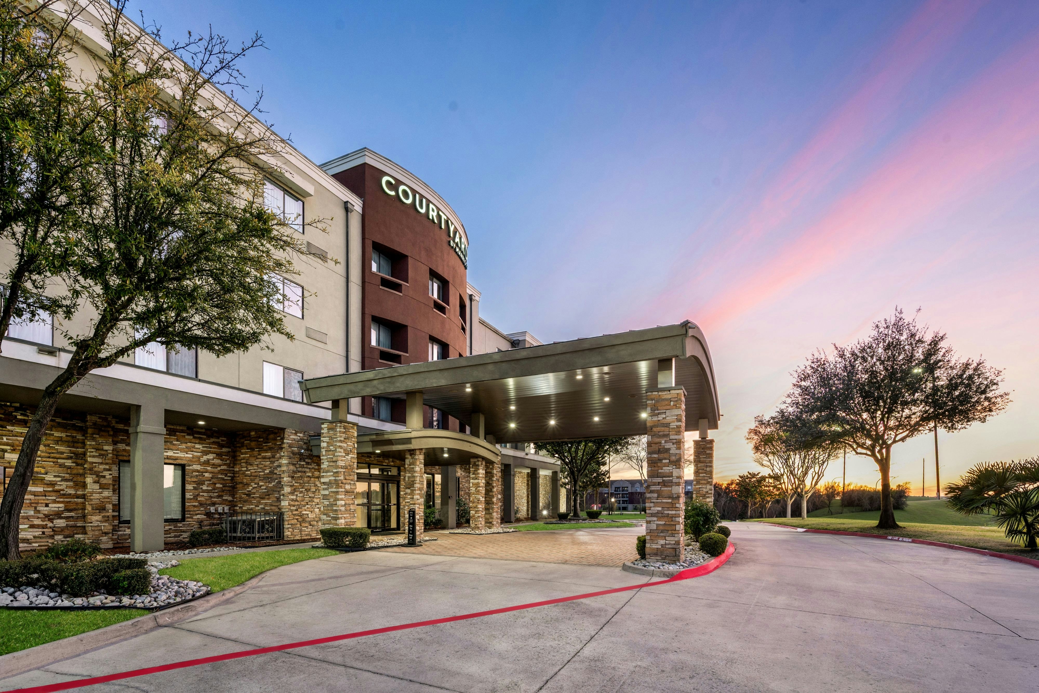 Courtyard by Marriott Fort Worth West at Cityview 40/50