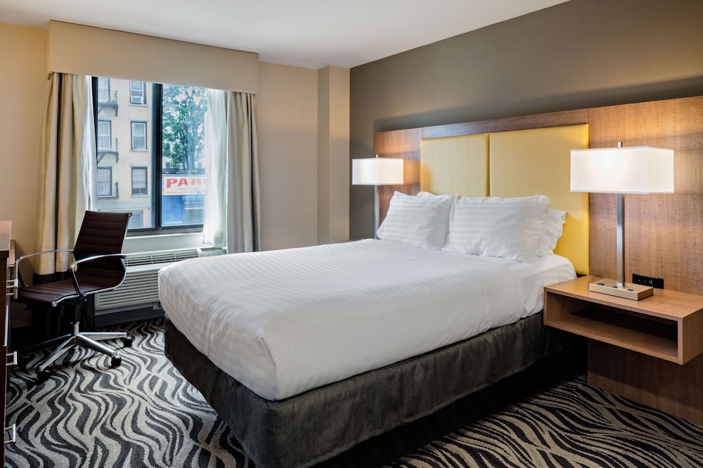 Holiday Inn Express Brooklyn 19/29