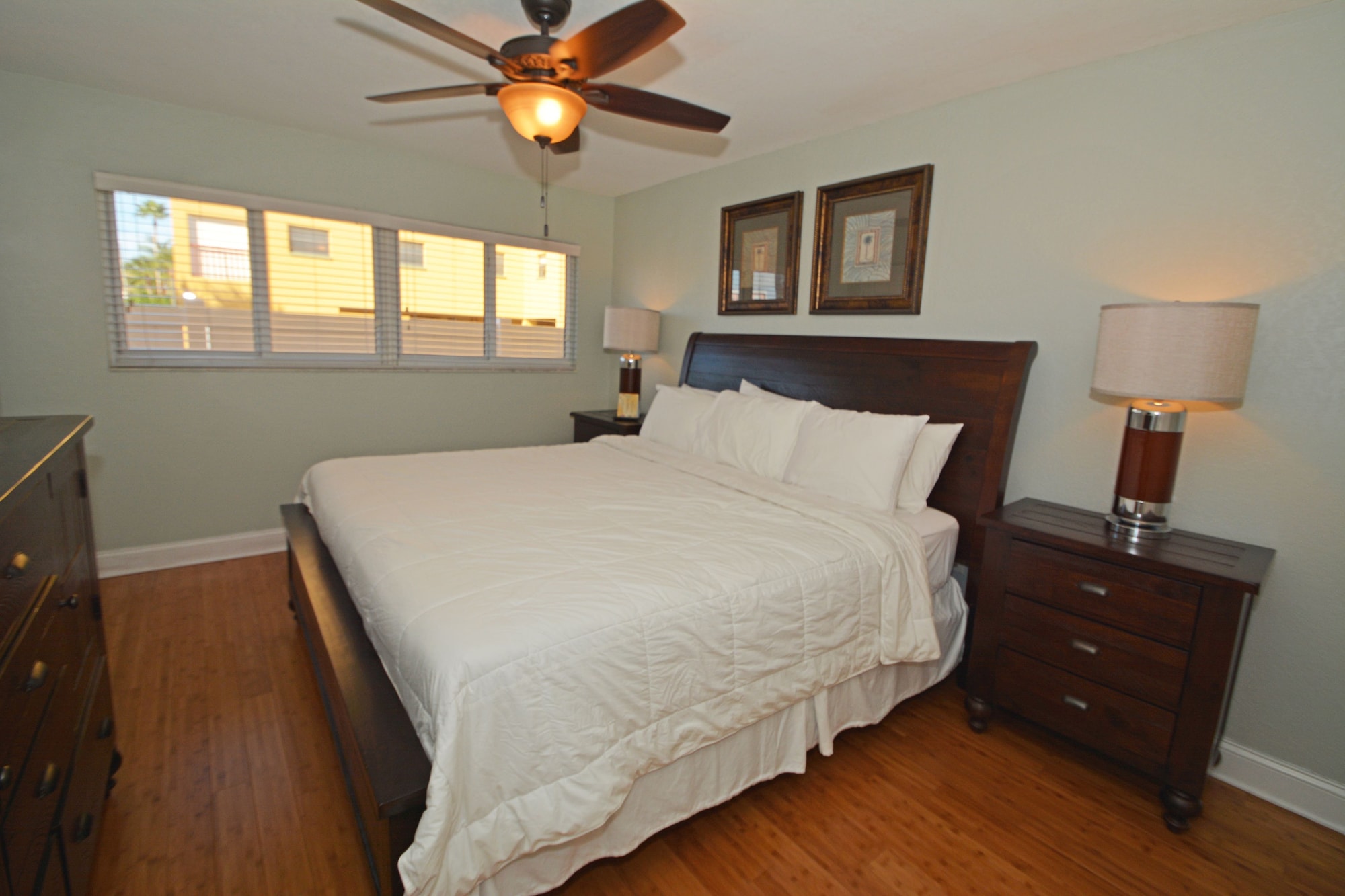 2 Bedrooms, Condo, King Bed, Single Bed, Sofa, Kitchen