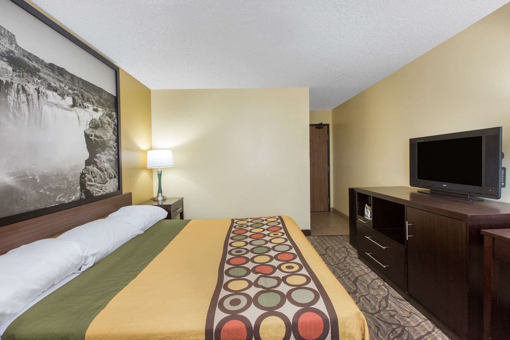 Super 8 by Wyndham Nampa 14/26