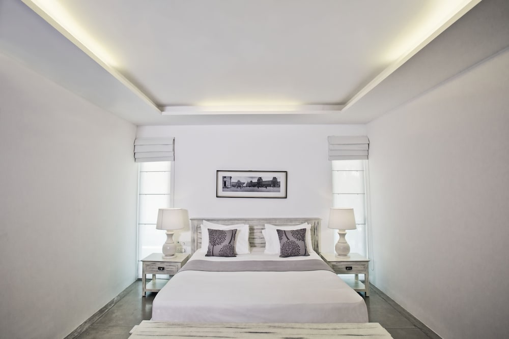 Sante Villa 9/50
