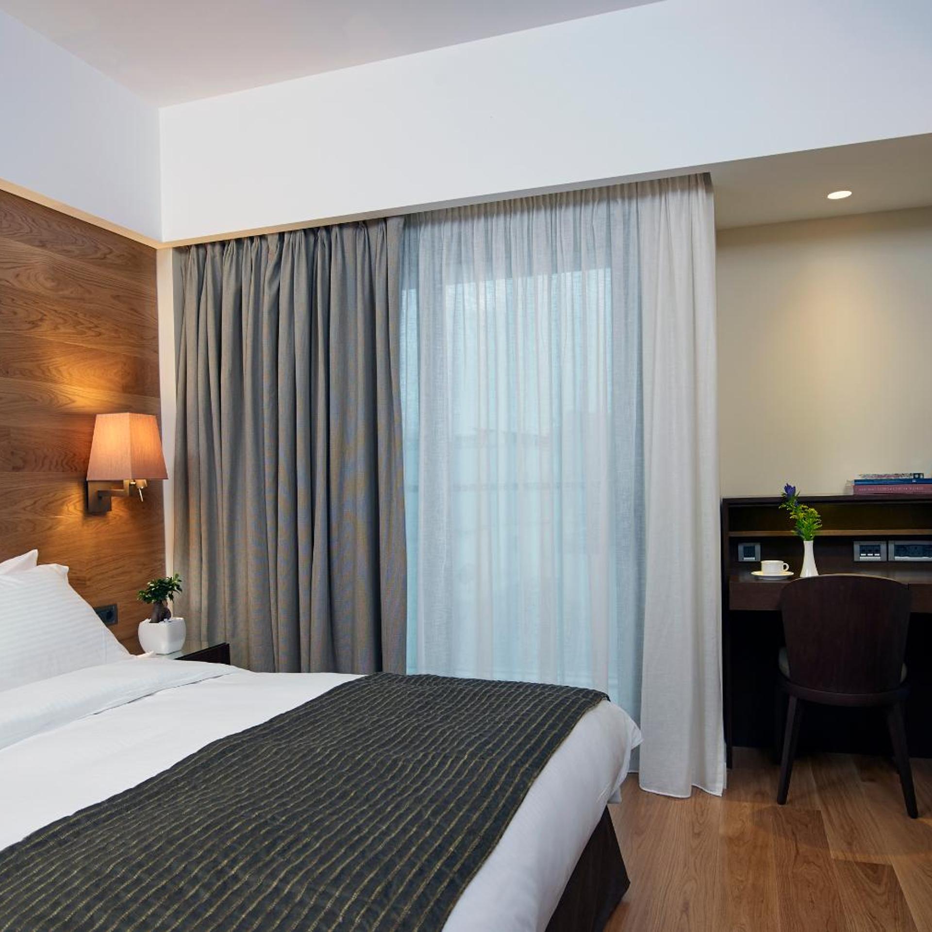 غرفة قياسية بسرير مزدوج أو سريرين منفصلين، Samaria Hotel 4/10