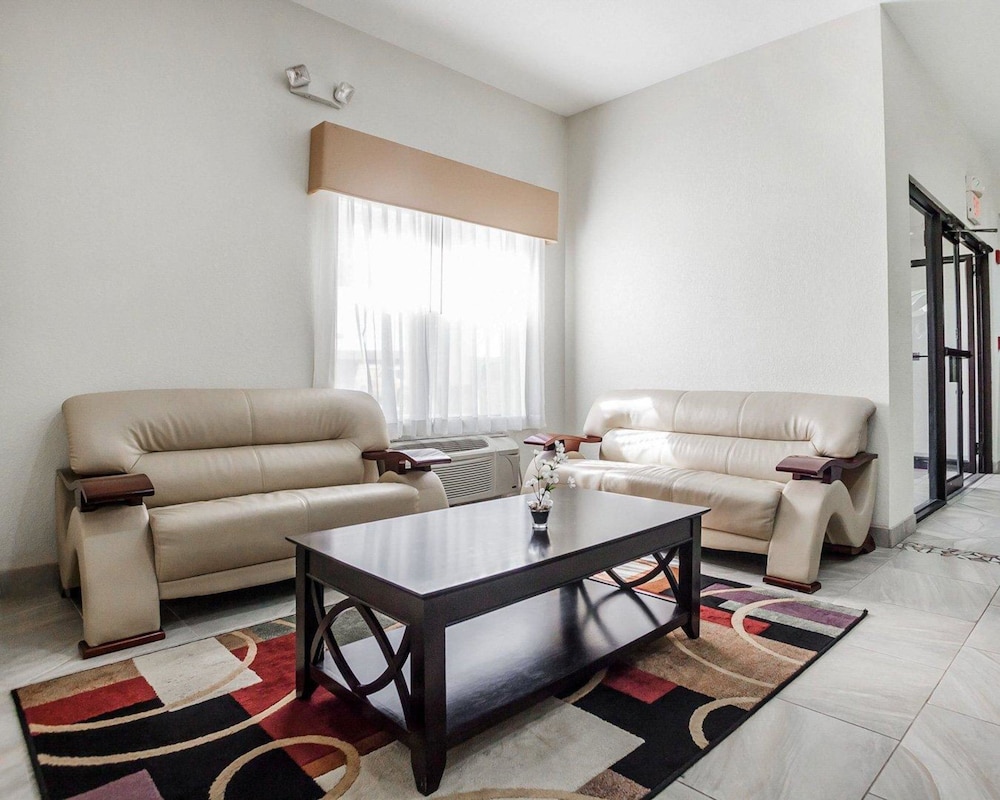 Quality Inn & Suites Altoona - Des Moines 22/33