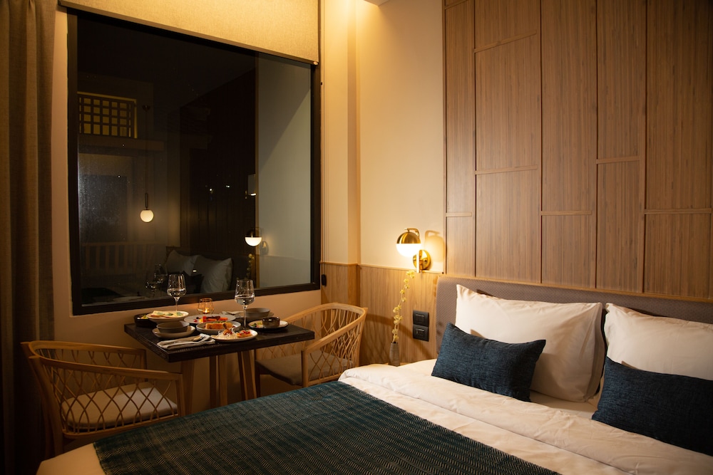 SHAN Villas Sukhumvit 13/70