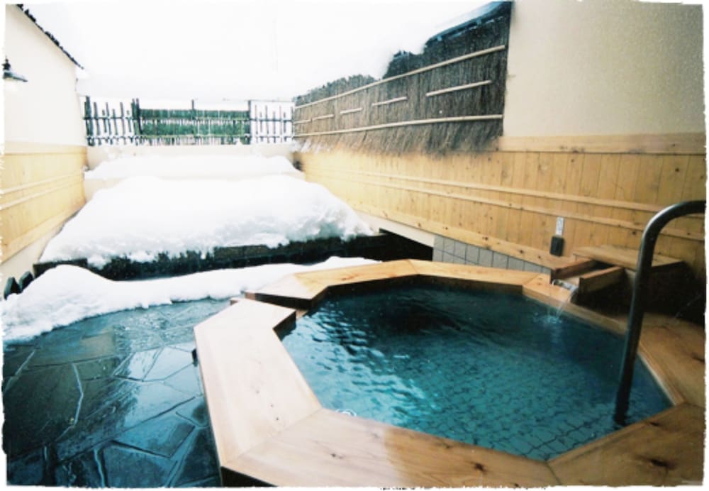 Hotel Sunbird 24/50