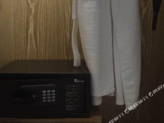 Kresting Hotel (Chongqing Headquarters City) 22/35