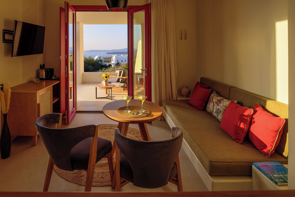 Potnia Theron Suites 55/79