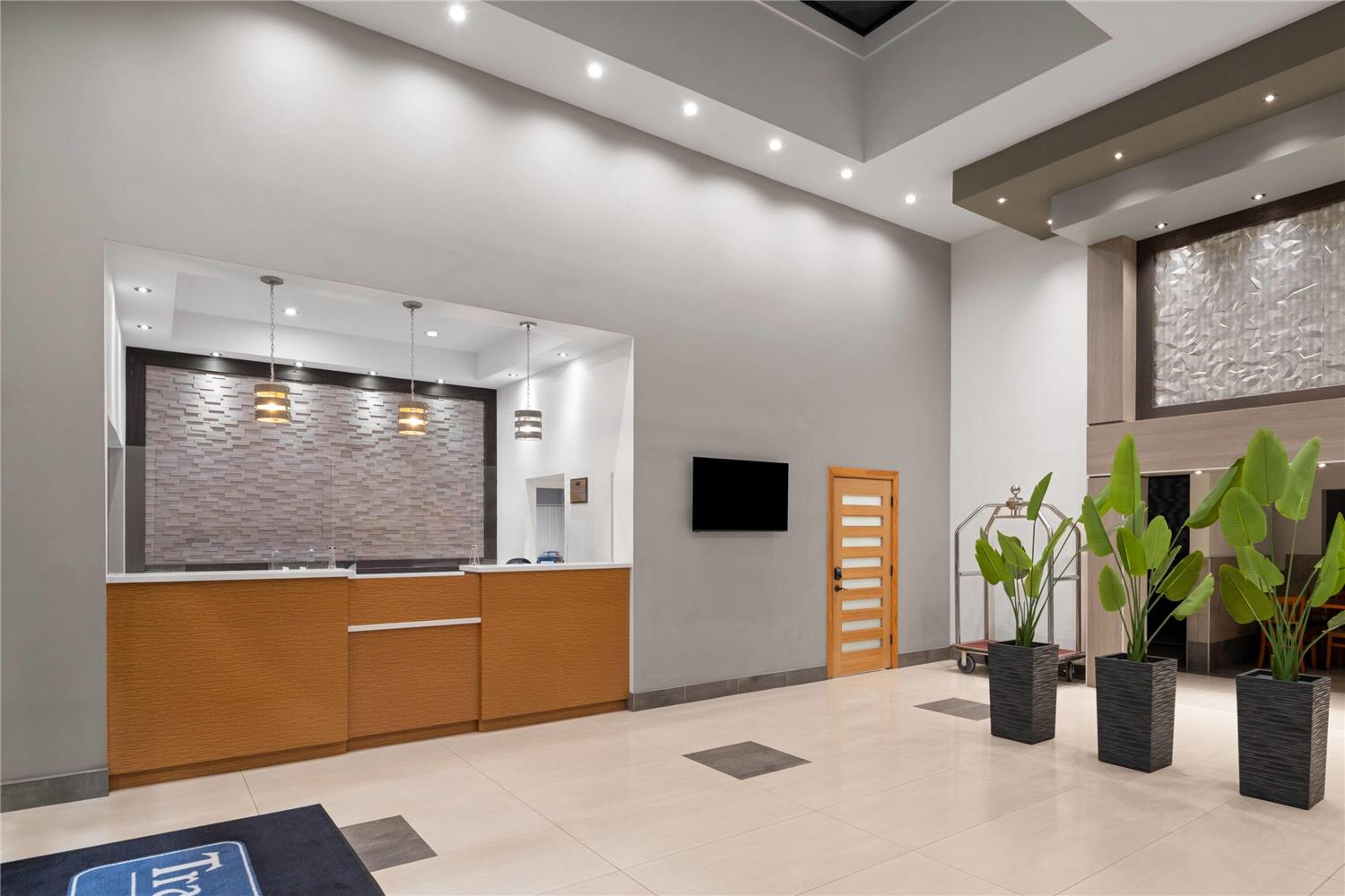 Travelodge Inn & Suites by Wyndham Anaheim on Disneyland Dr 10/31