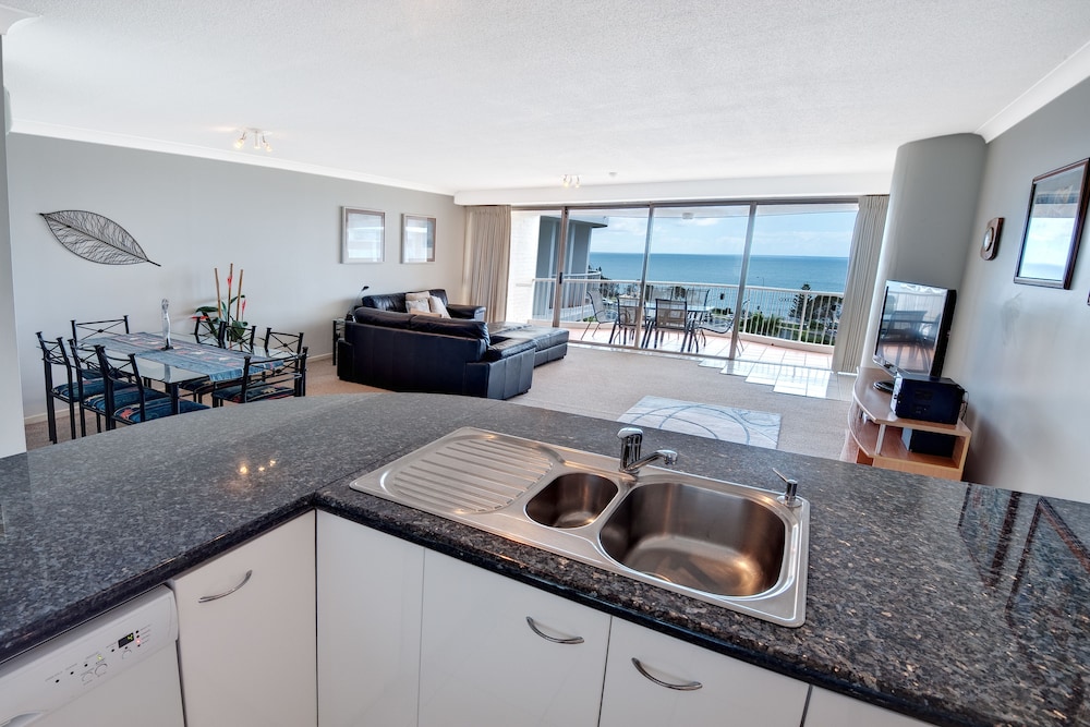 Osprey Apartments 71/81