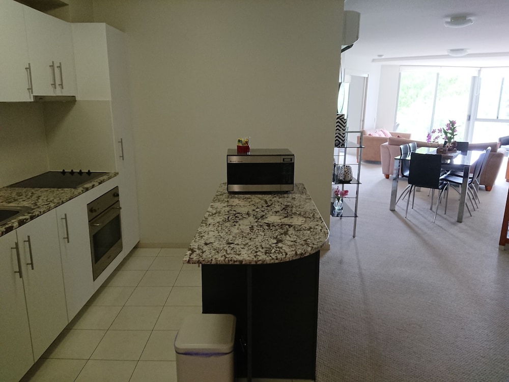 SCARBOROUGH BEACH RESORT 35/72