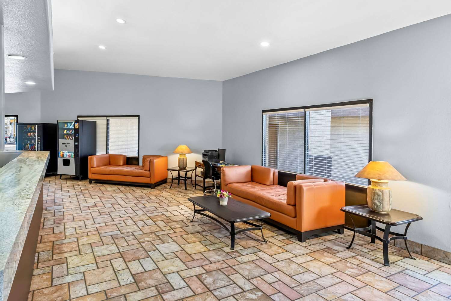 Days Inn by Wyndham Buckeye 18/24