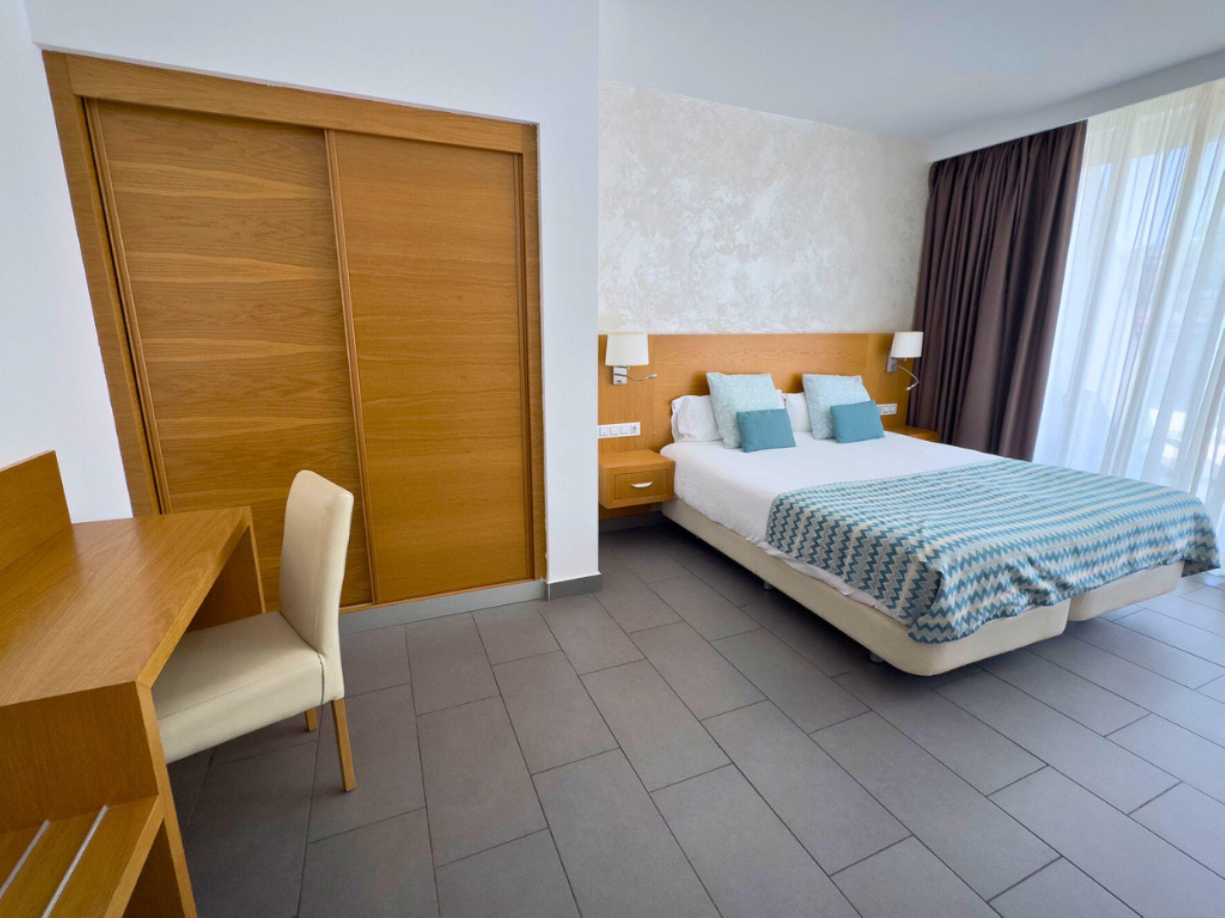 2 Bedrooms, Apartment, Balcony or Terrace