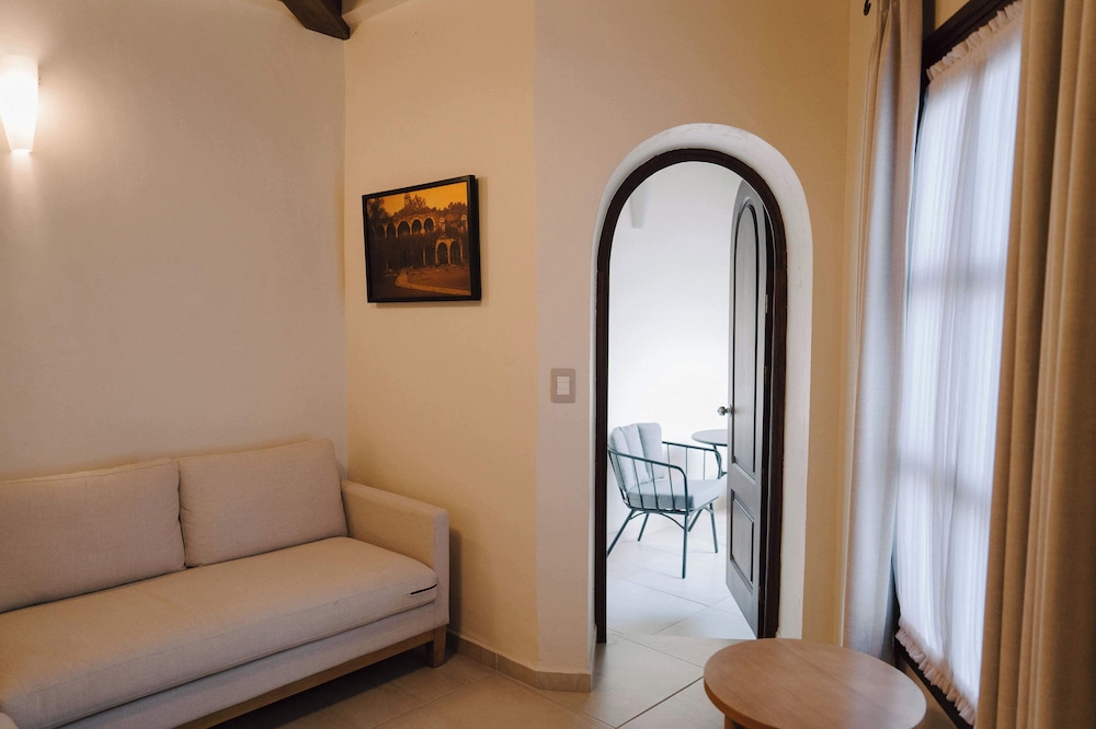 HOTEL HACIENDA LA VENTA 32/50
