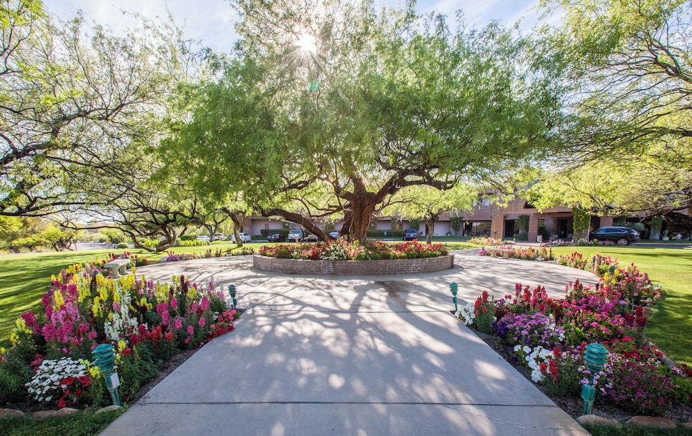 Ventana Canyon Club and Lodge 52/53