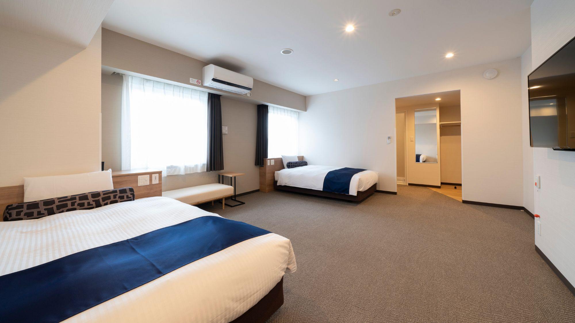 Universal, Twin Beds