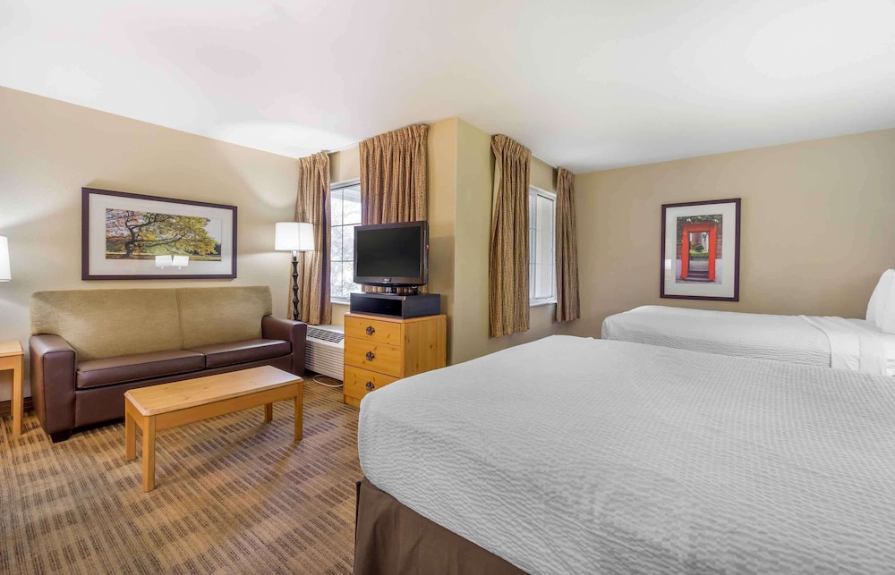 DELUXE, STUDIO, MULTIPLE BEDS, ACCESSIBLE
