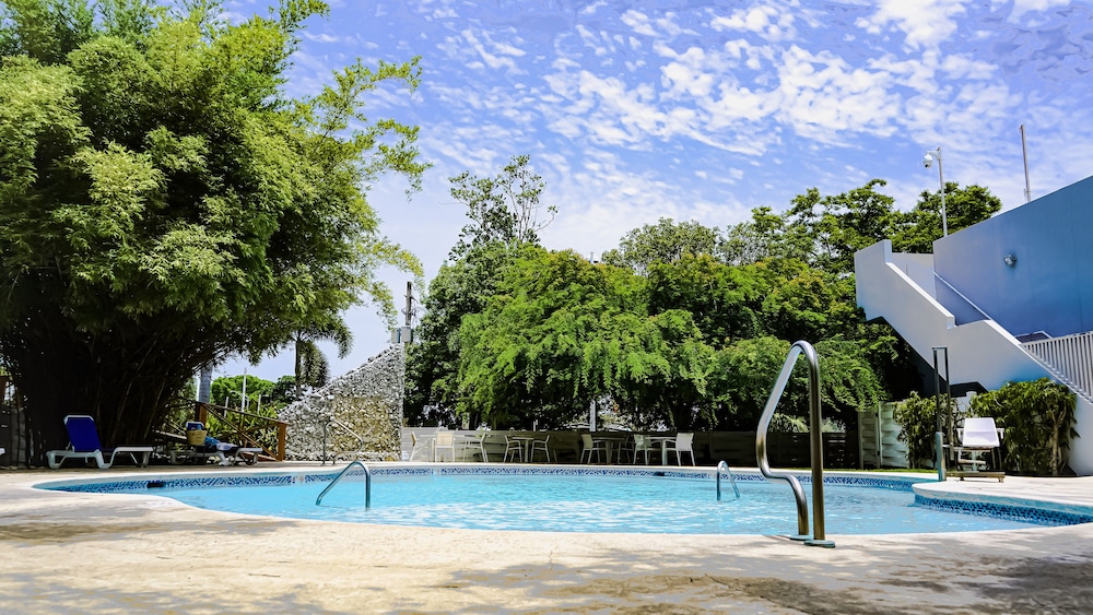 Costa Bahia Hotel and Convention Center 34/41