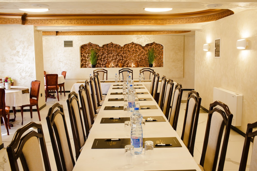 Hotel Vrbak 27/36