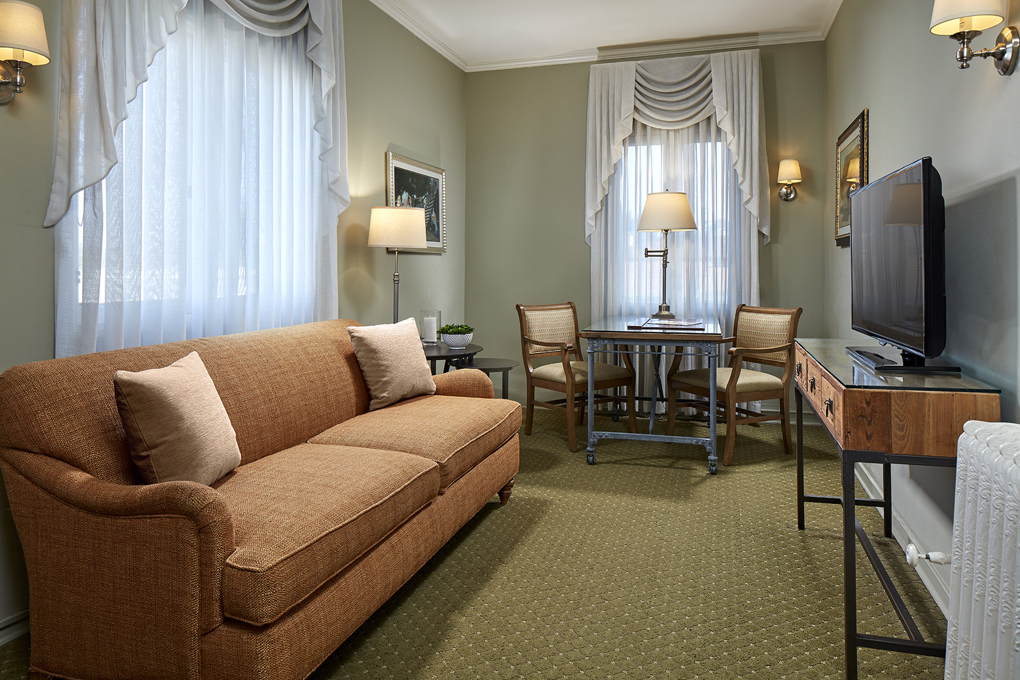 Glorietta Bay Inn 47/78