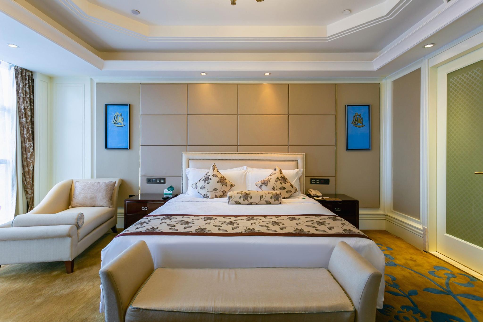 Sichuan Juyang International Hotel 8/18