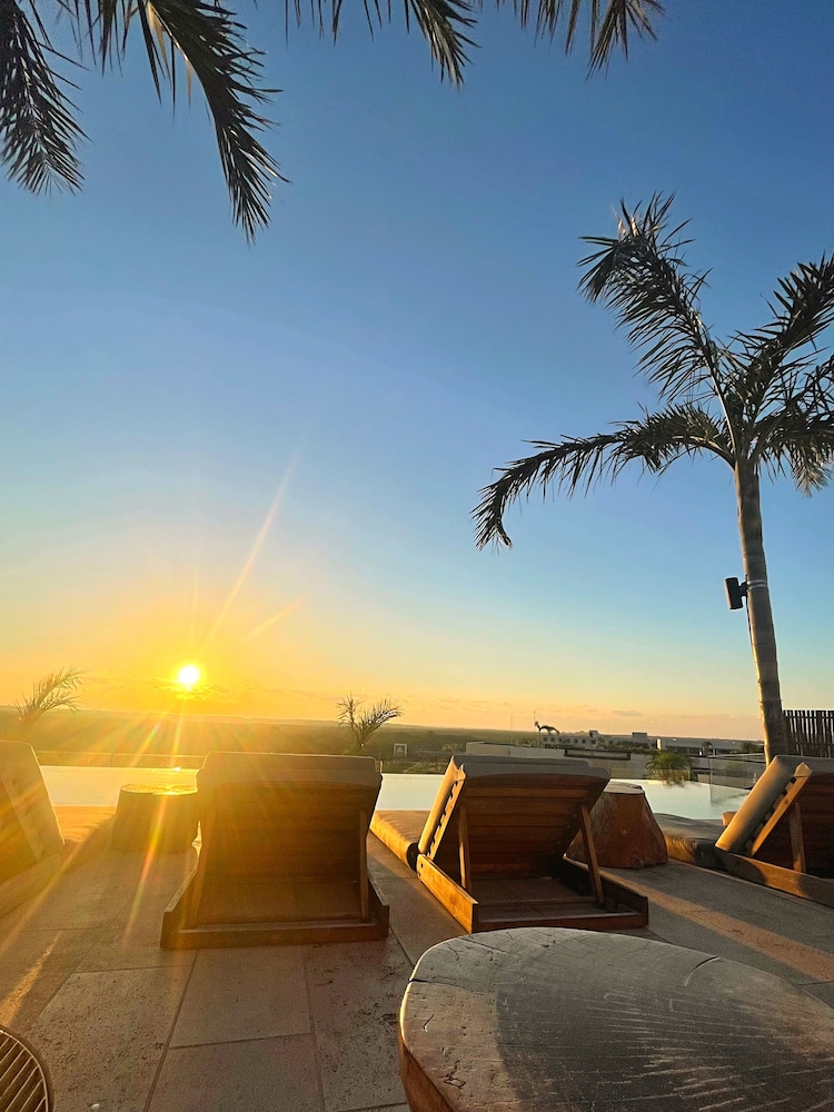 Aloft Tulum 46/50