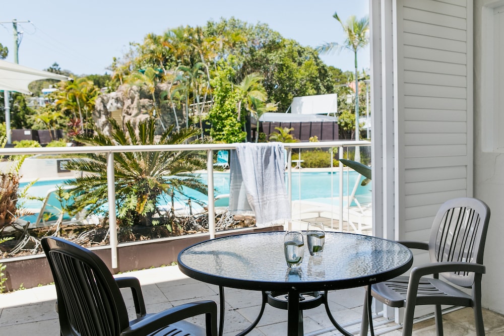 NOOSA BLUE RESORT 62/76