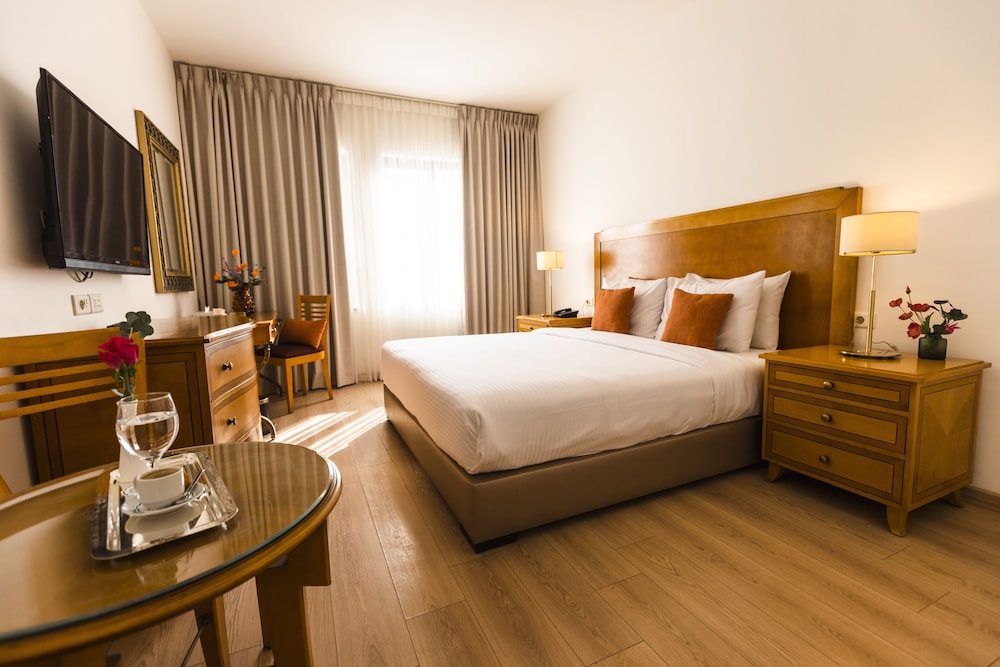 The Liwan Hotel 18/38