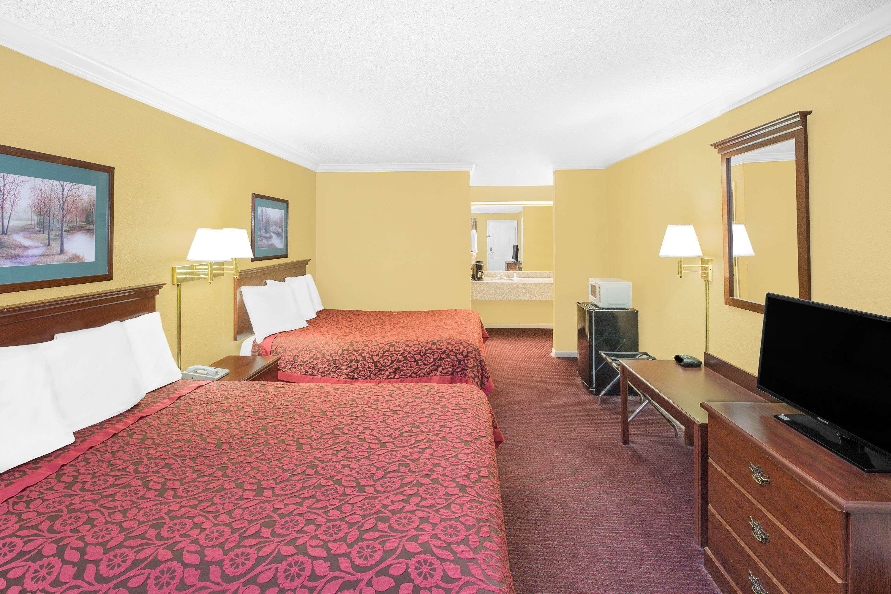 Travel Inn North Little Rock 13/25