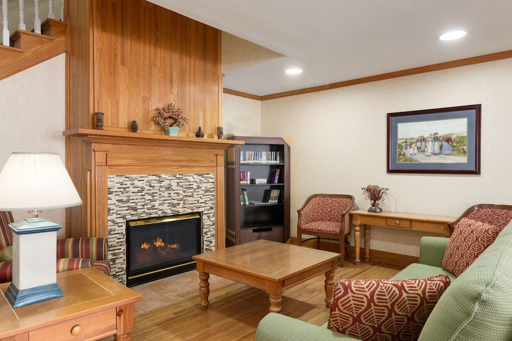 Radiant Inn and Suites Murfreesboro 25/40
