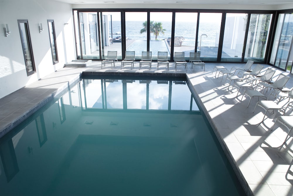 swimming pool spa