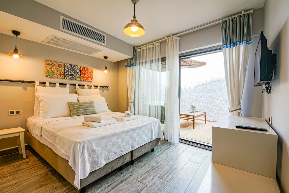 Nirvana Otel Bozcaada 10/50