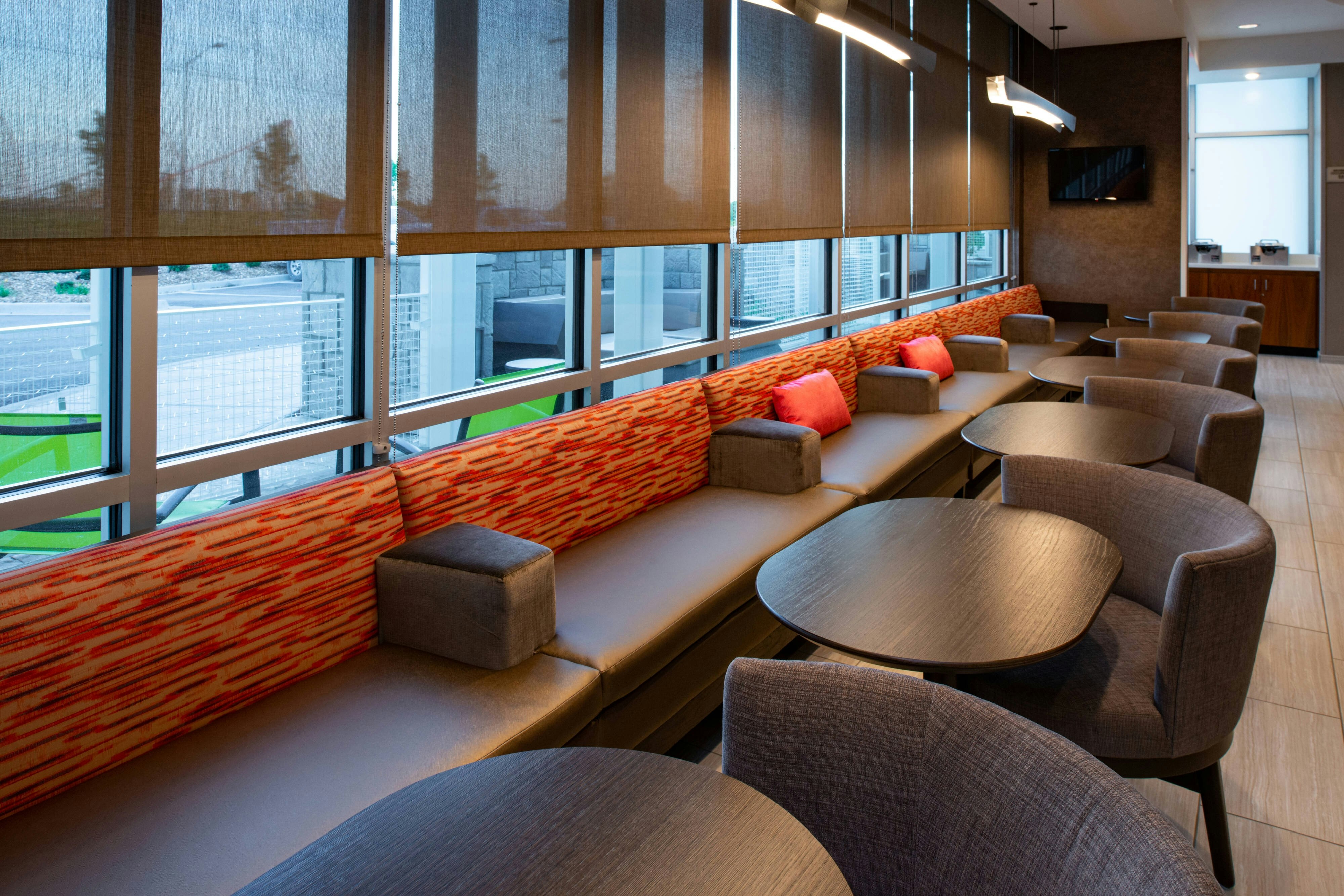 SPRINGHILL SUITES KANSAS CITY NORTHEAST 24/36