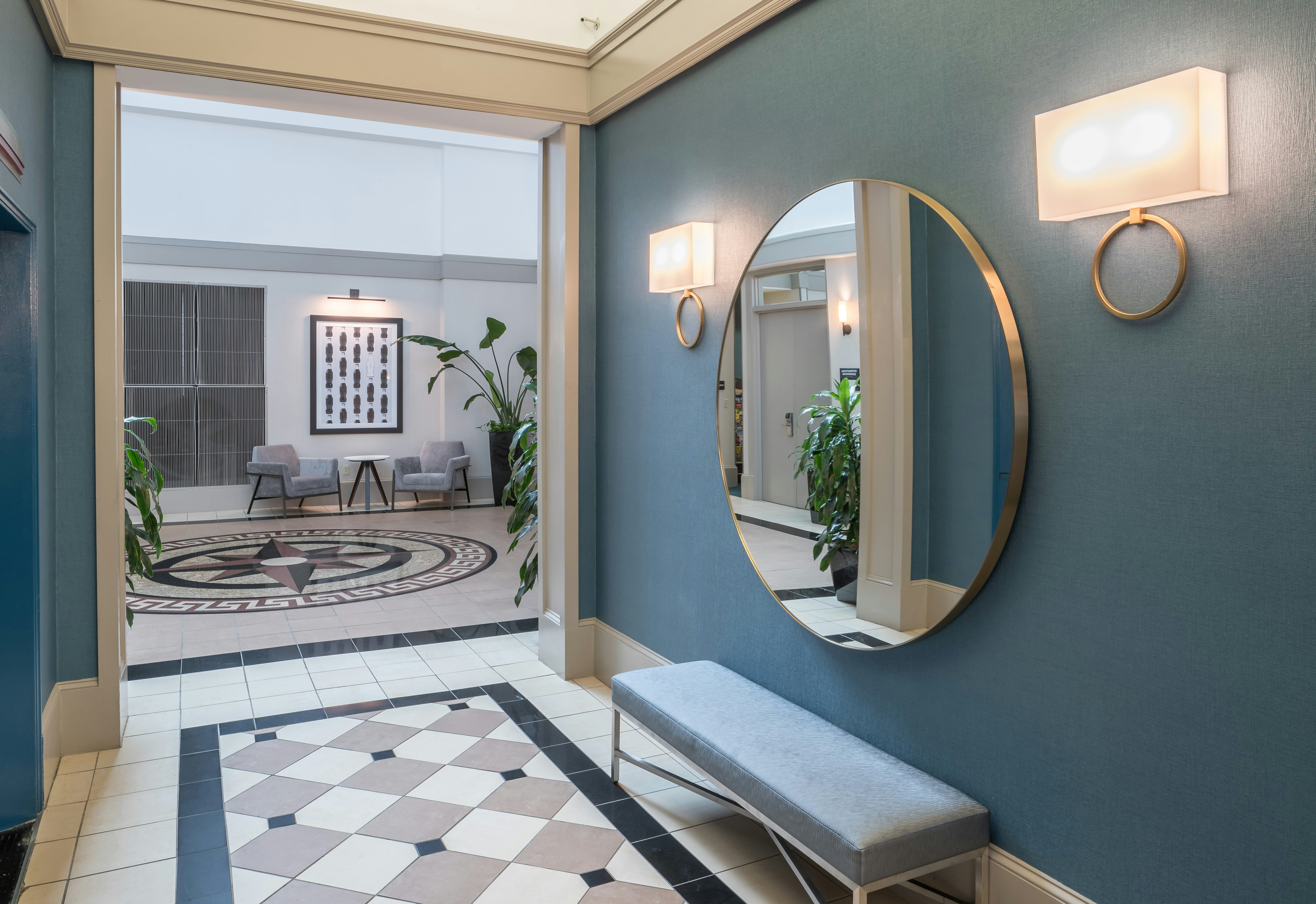 Hampton Inn and Suites Atlanta Downtown 27/56