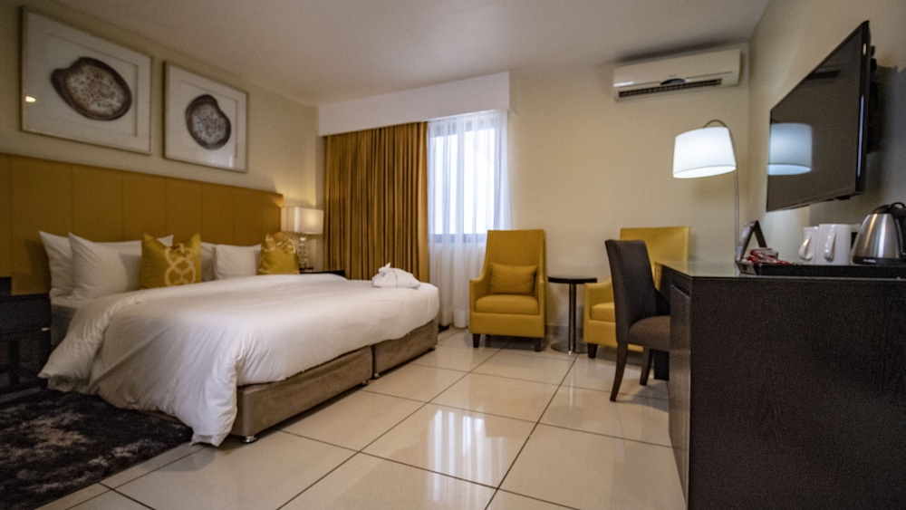 Oak Plaza East Airport Hotel 19/47