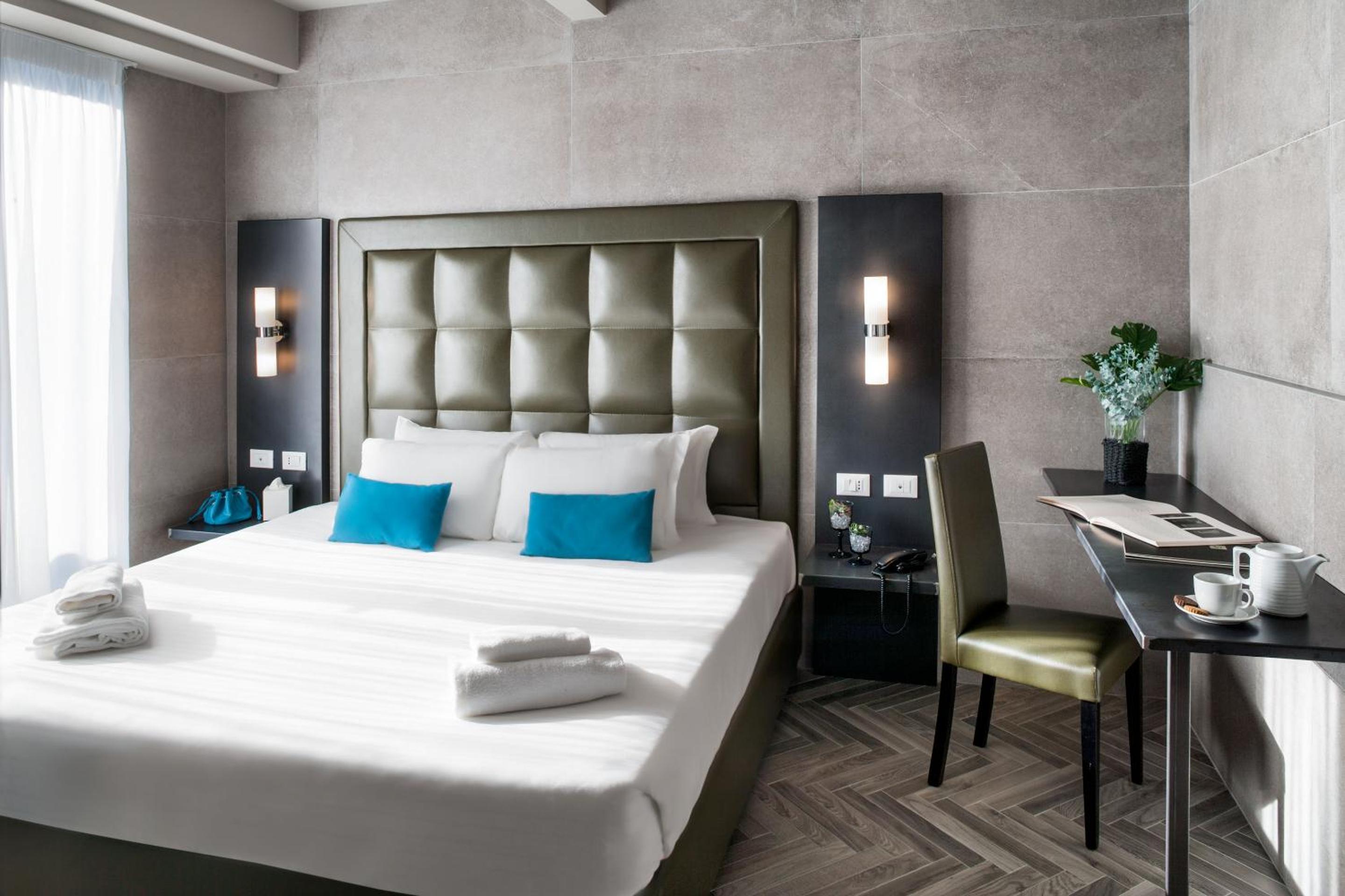 Deluxe, Queen Bed, Balcony