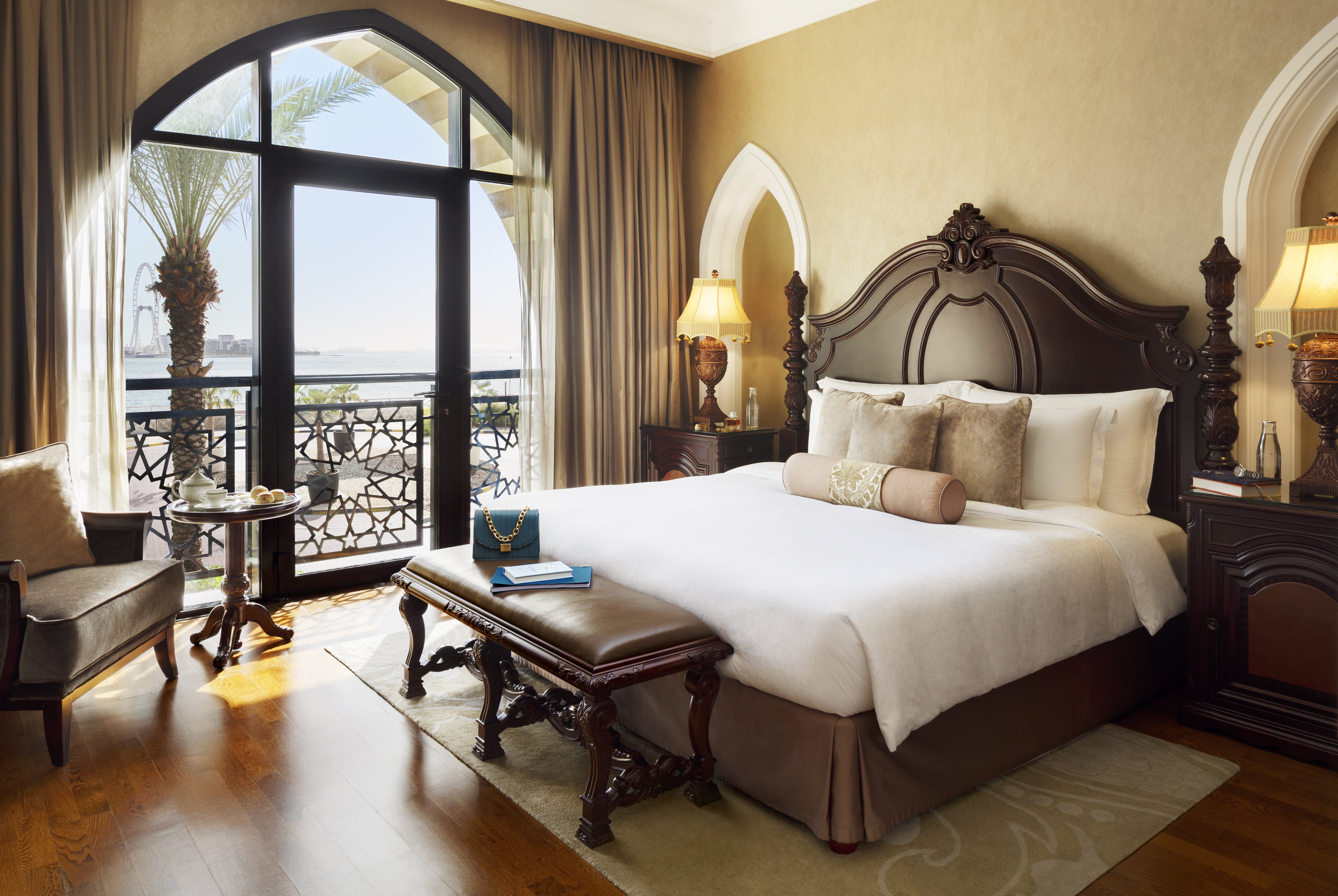 Royal, Beach, 5 Bedrooms, Residence