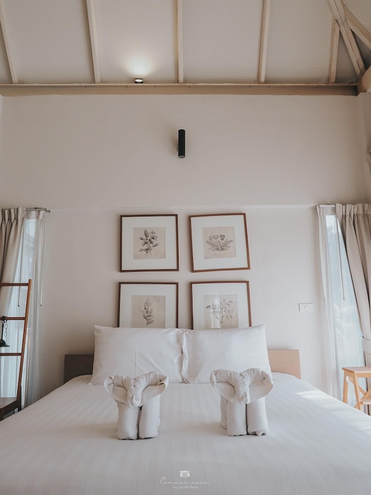 Sappraiwan Elephant Resort & Sanctuary 8/50