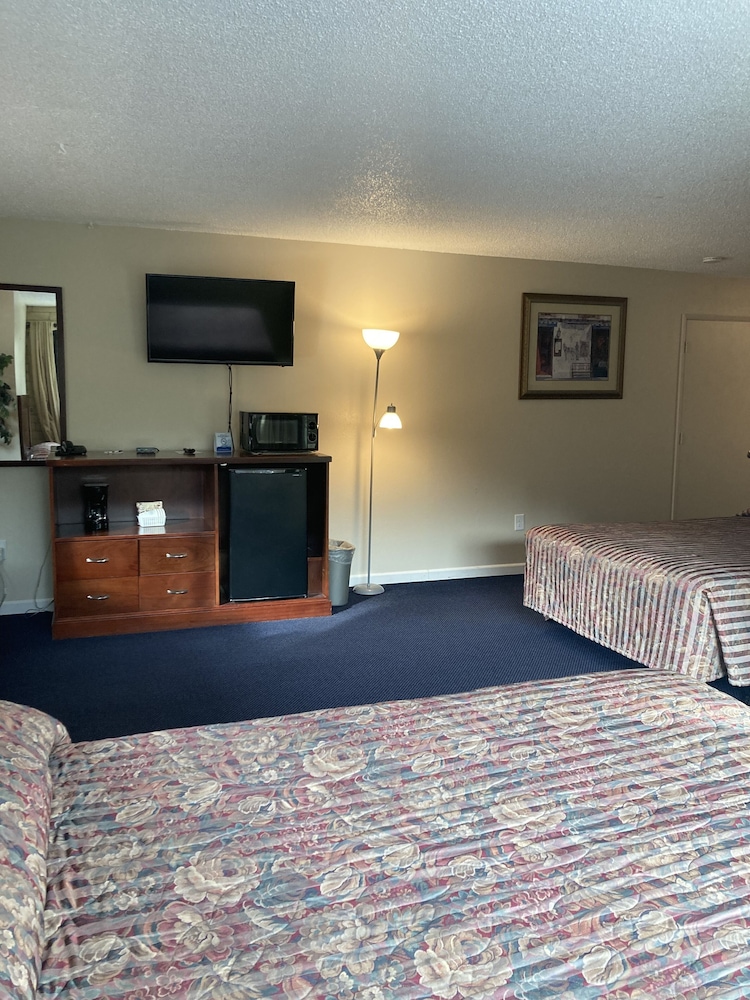 Travelodge by Wyndham Canyonville 27/45