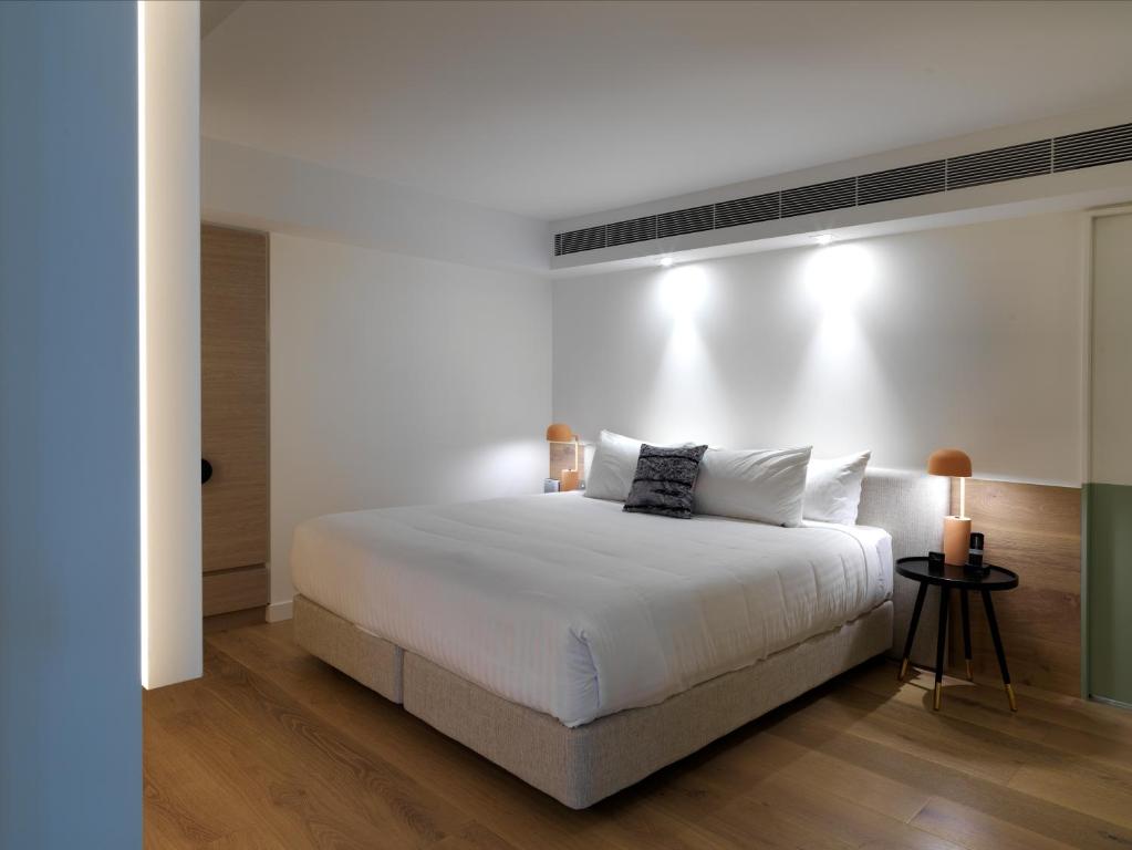 Room at QT Bondi, SYDNEY