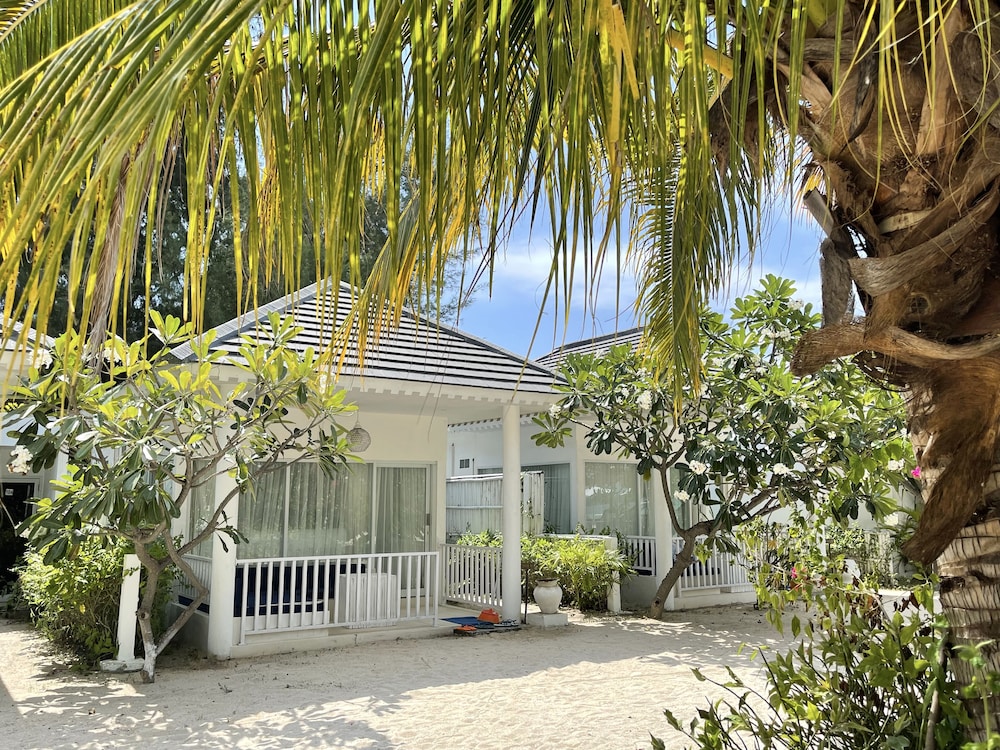 SERI RESORT GILI MENO 63/70