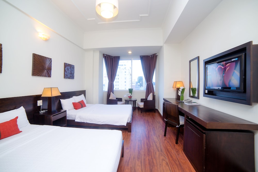 The Light Hotel Resort 23/70