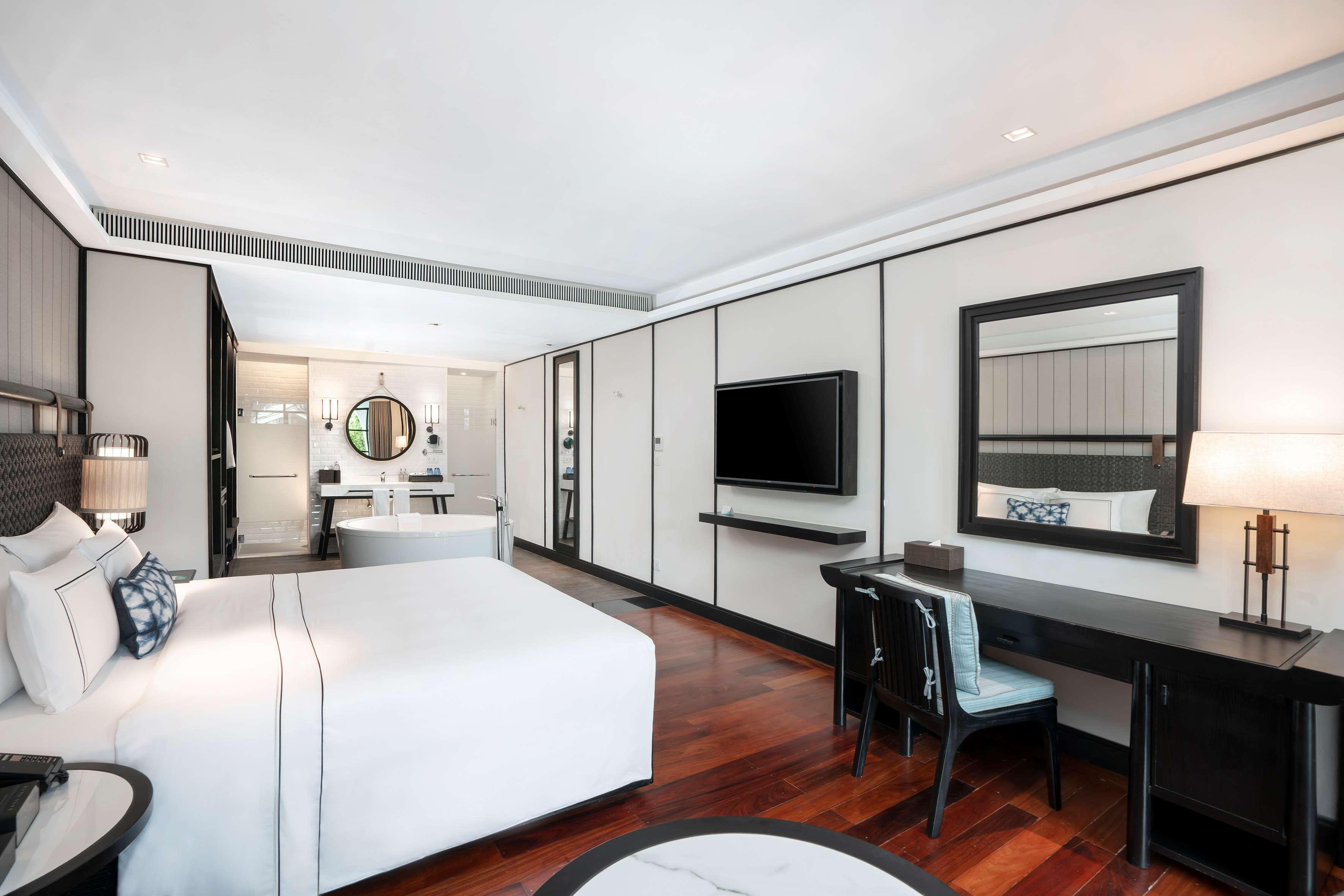 Boat, Duplex, Suite